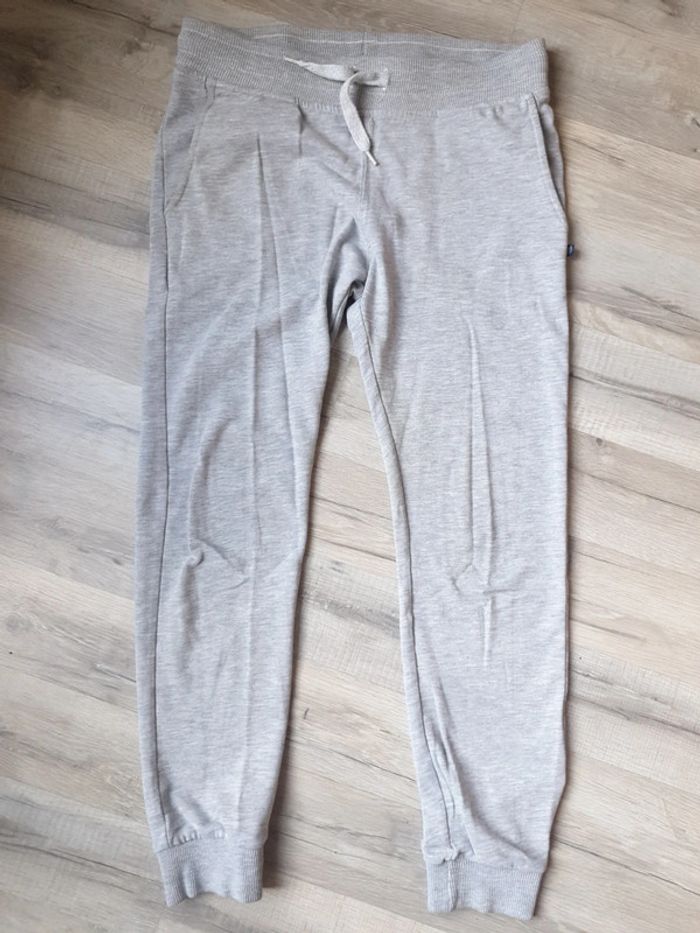Jogging slim - photo numéro 2