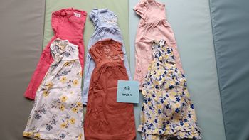 Lot 6 robes taille 12 mois