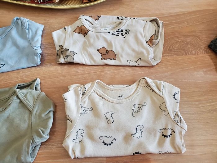 Lot de 6 bodies ML taille 24 mois H&M - photo numéro 3