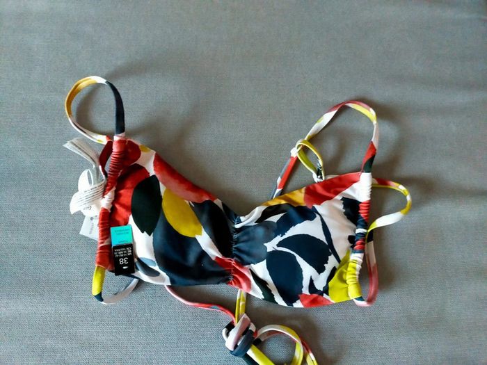 Haut de bikini Etam – Neuf avec étiquette – Taille FR 38 - photo numéro 7