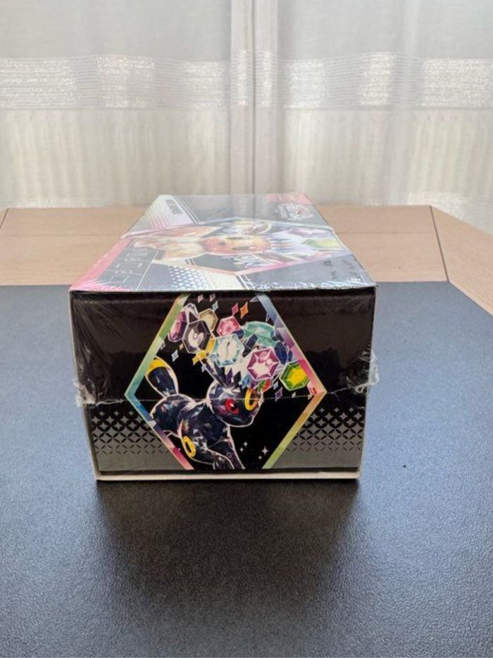 Coffret Surprise Pokémon Évolutions Prismatiques Écarlate et Violet EV8.5  Neuf et scellé Français - photo numéro 2