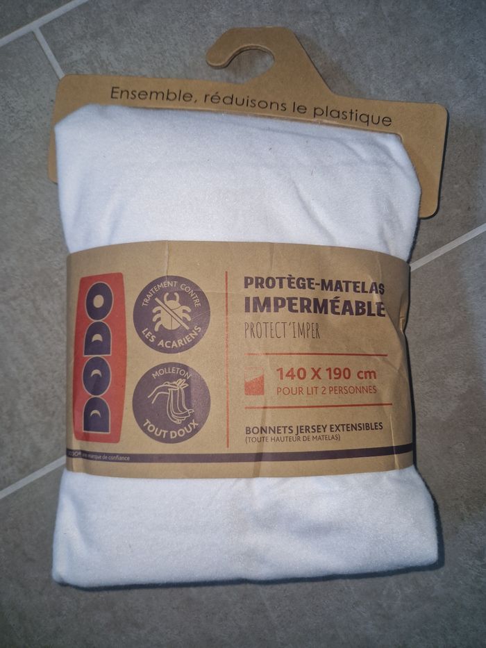 Protège matelas DODO 140x190 NEUF