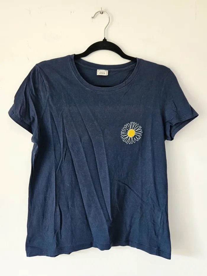 T-shirt bleue marine avec fleur brodée Pimkie taille 38 / M