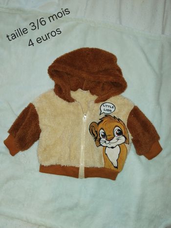 Gilet taille  3/6 mois