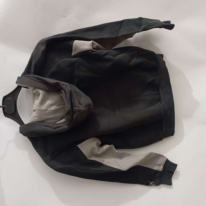 pull "PUMA" 10 ans avec tâches - photo numéro 6