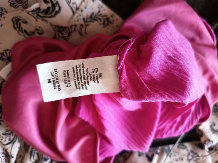 Crop top. Une seule bretelle. Marque lelis (937) - photo numéro 5