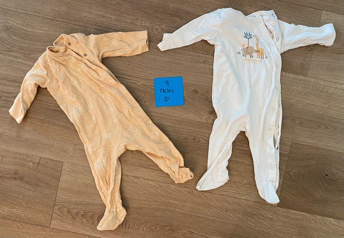 Deux pyjamas adorables 9 mois