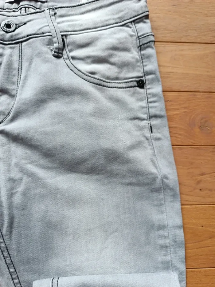 Jean skinny gris clair – taille 36 (peu porté) - photo numéro 3