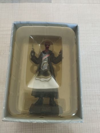 Figurine Marvel crâne rouge en plomb