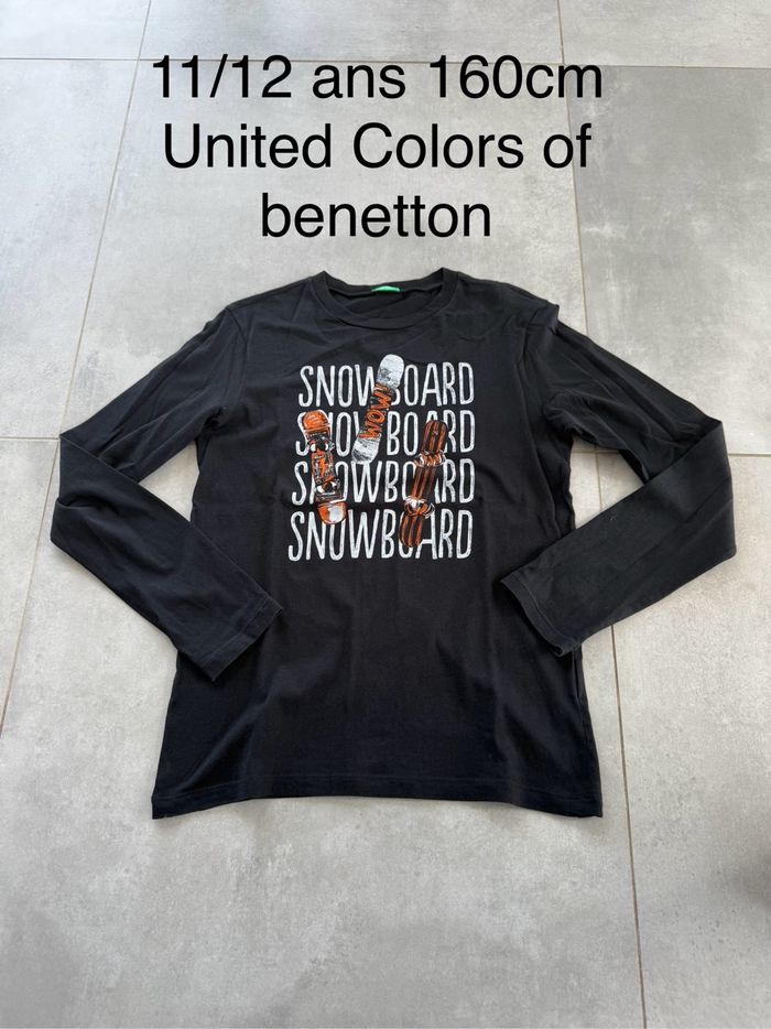 Tee shirt united Colors of benetton 11/12 ans noir