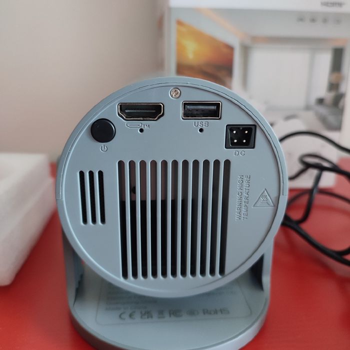 Mini Vidéoprojecteur Rotation 180° Haut-Parleur 5W Wifi Bluetooth - photo numéro 6
