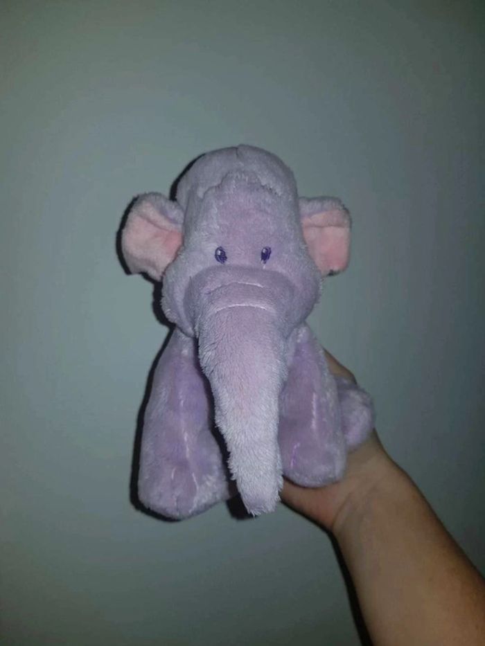 Petite  peluche  efelant