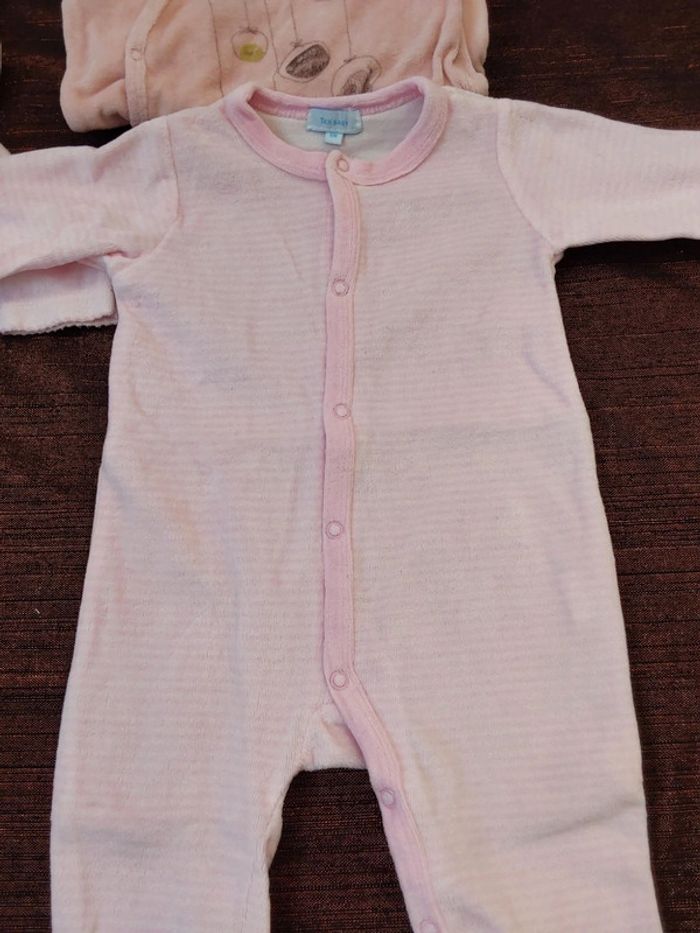 Lot pyjamas 6 mois - photo numéro 4