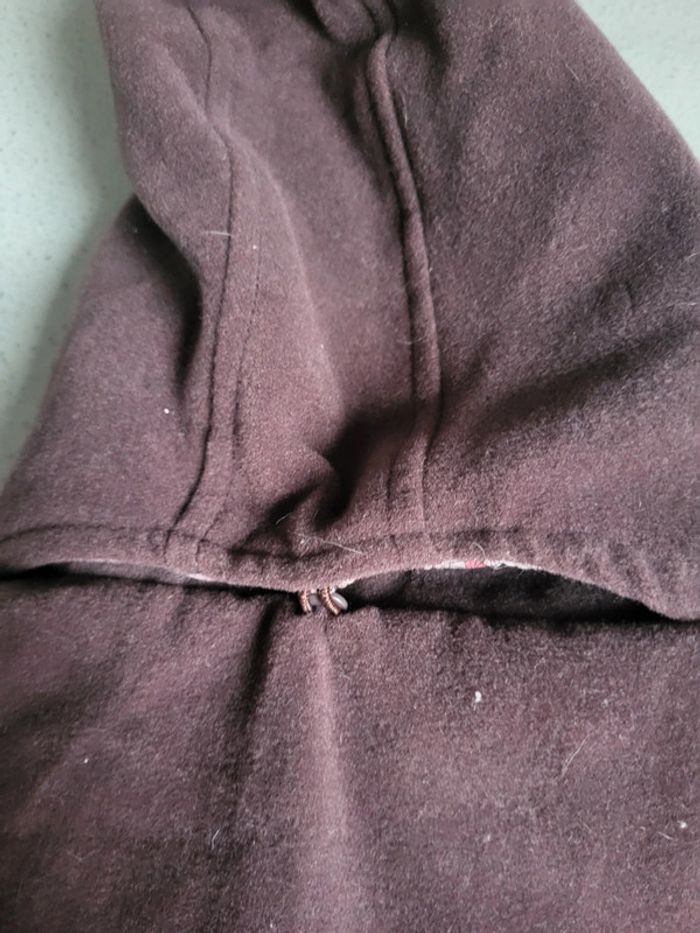 Magnifique manteau avec capuche détachable. - photo numéro 4