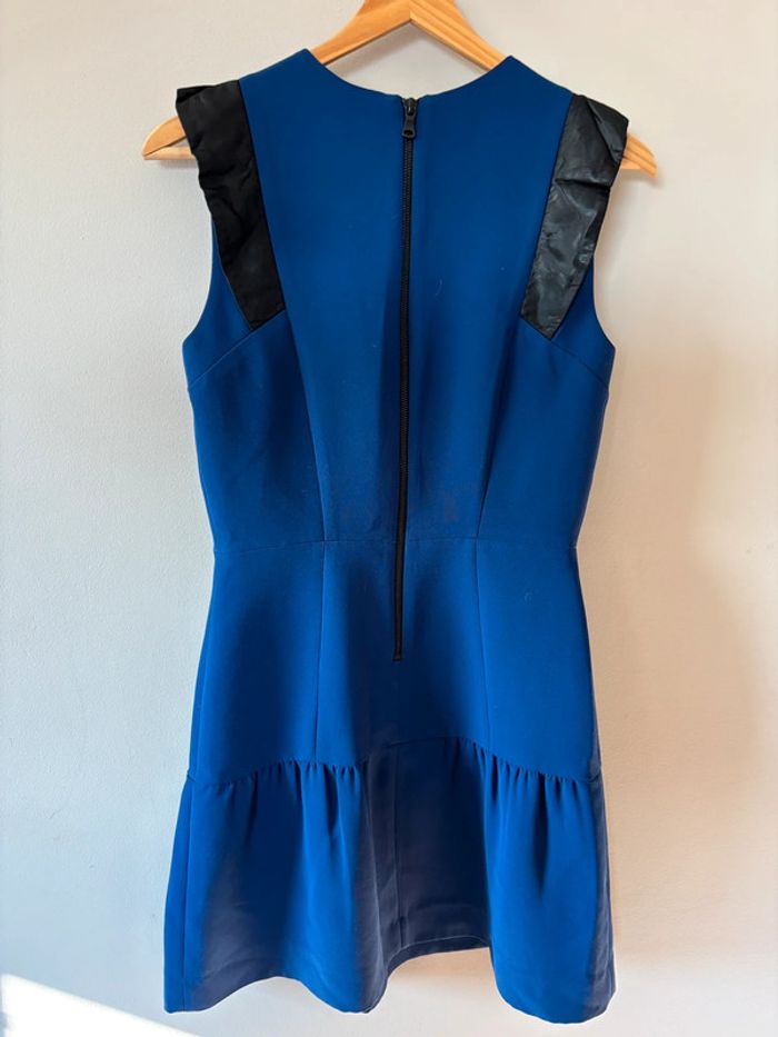 💐🌼nouveauté 🌼💐 Robe élégante Sandro bleue avec empiècements noirs 38 - photo numéro 3