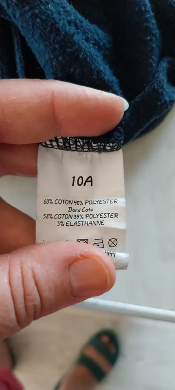 Lot de 3 Pulls à capuche garçon état neuf - photo numéro 13
