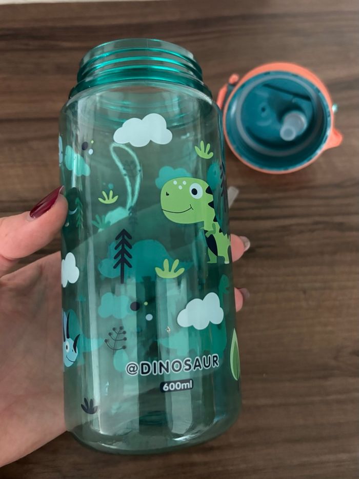 Gourde pour enfant neuve - photo numéro 3