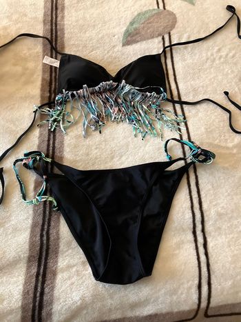 Joli maillot noir à franges multicolores T.M 🖤