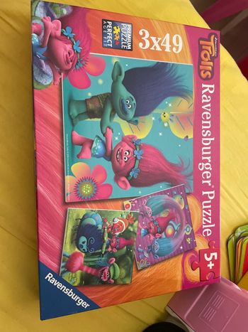 3 puzzles Trolls