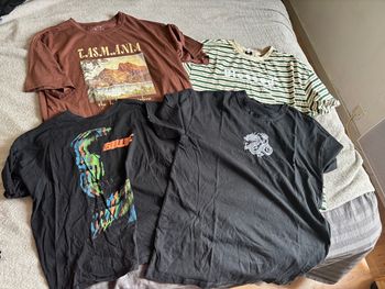 4 tee shirts fantaisie
