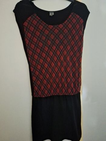 Robe noire à carreaux neuve