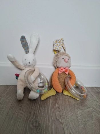 Lot 2 hochets peluches Moulin Roty