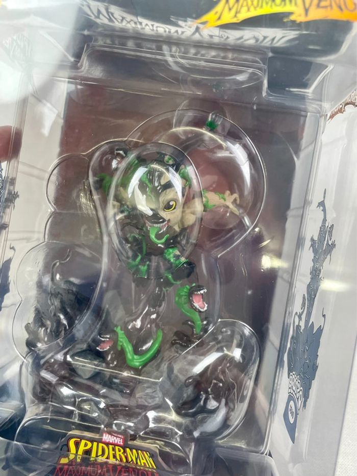 Figurine Disney Marvel Little Groot Venom Beast Kingdom - photo numéro 5