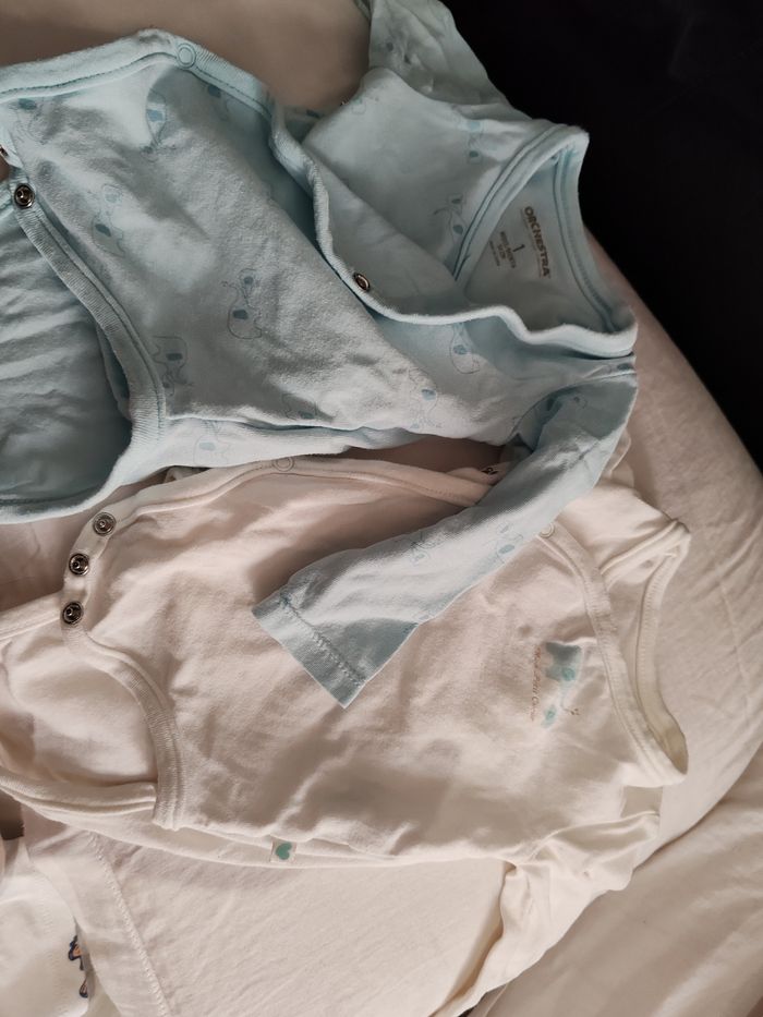 Lot vêtements 1 mois - photo numéro 3