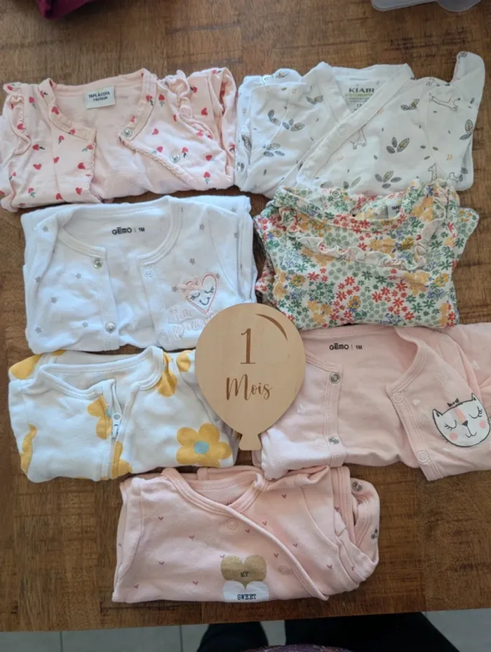 Lot pyjamas 1mois