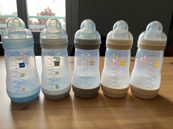Lot 5 biberons MAM