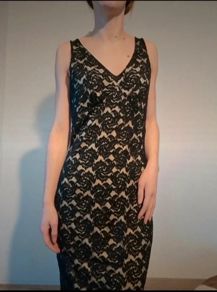 Jolie robe beige en transparence avec dentelle femme taille M/38 - photo numéro 2