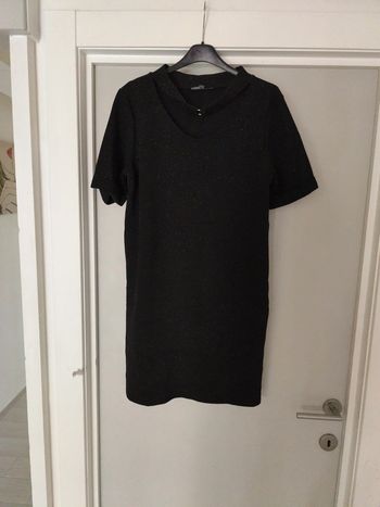 Robe noire à paillettes