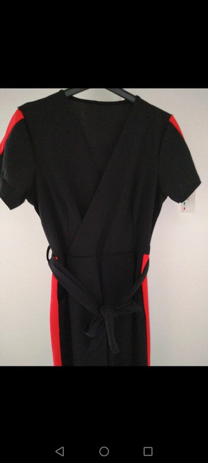 Combinaison manches courtes noire et rouge - photo numéro 2