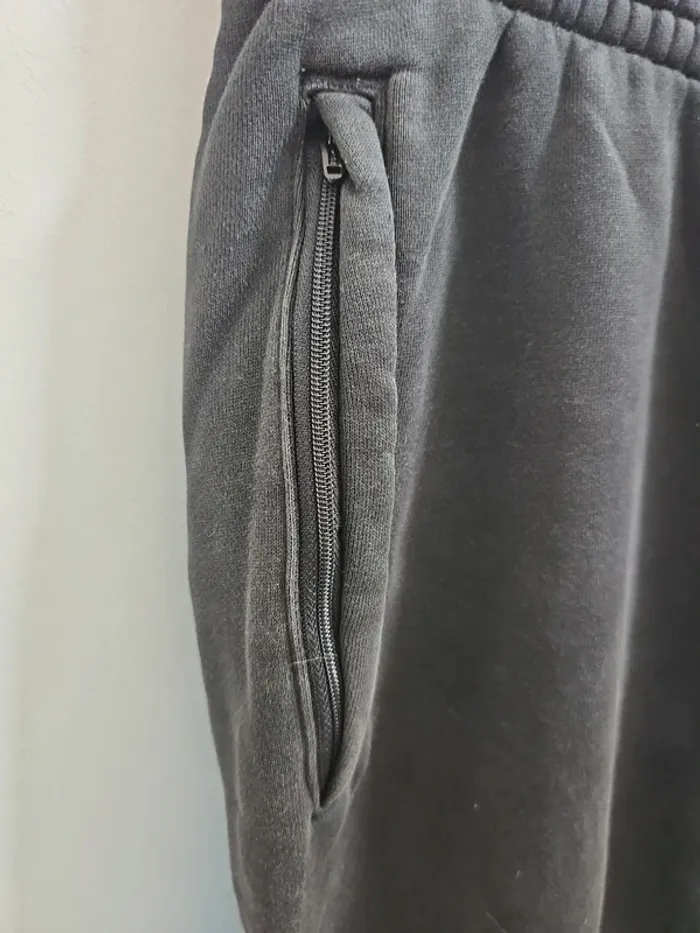 Jogging Adidas taille S - photo numéro 9