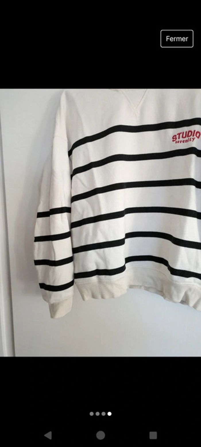 Sweat oversize a rayures et écriture brodée - photo numéro 4