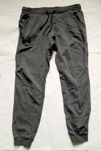Pantalon de jogging homme gris Under Amour coupe lâche taille M