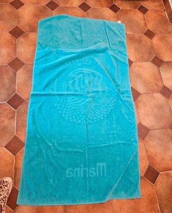 Serviette de plage "Marina" 88 *163 cm env tbe