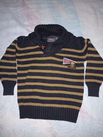 Pull 98 cm. 3 ans