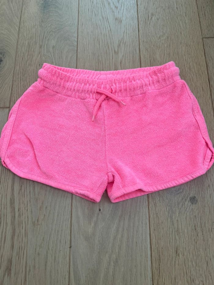 Short éponge rose fluo 8 ans
