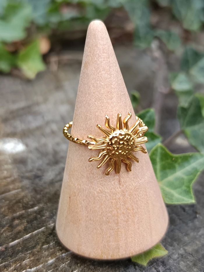Bague acier inoxydable soleil doré - photo numéro 2
