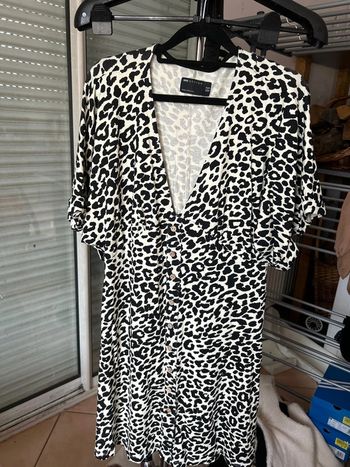 Robe léopard Asos manches courtes