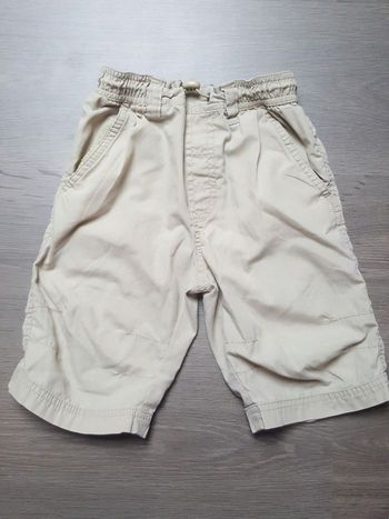 Short/ bermuda taille 86