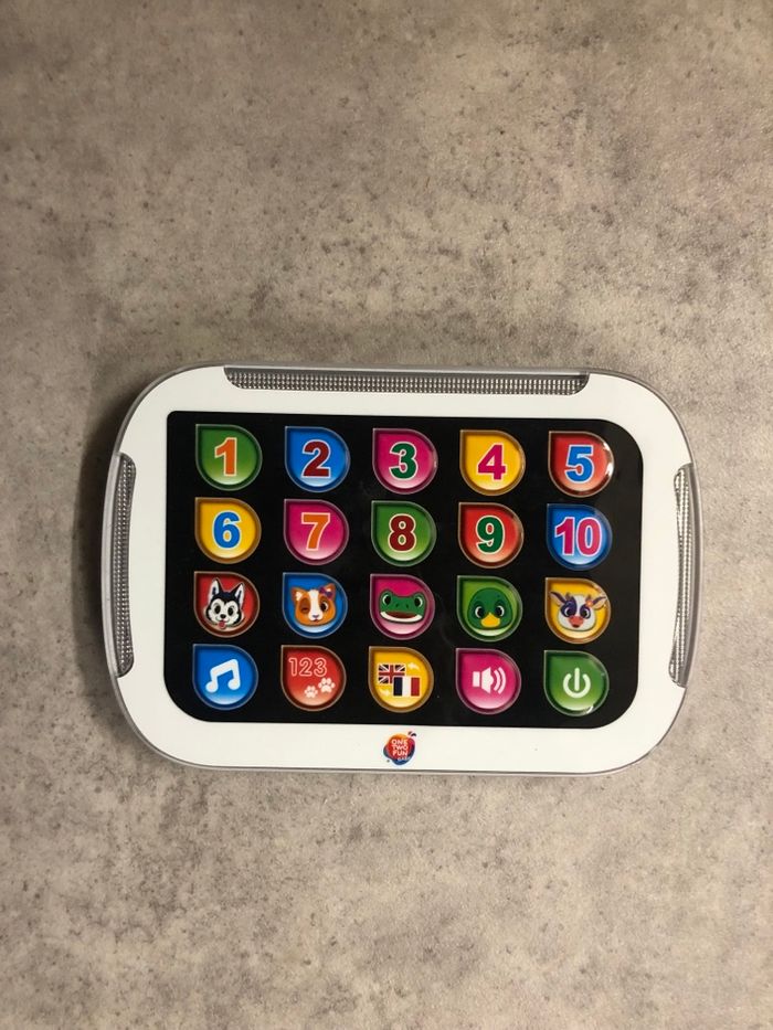 Jeu bebe/ tablette musicale bebe