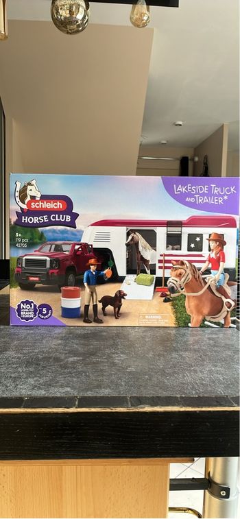 Pickup et grande remorque schleich neuf scellé