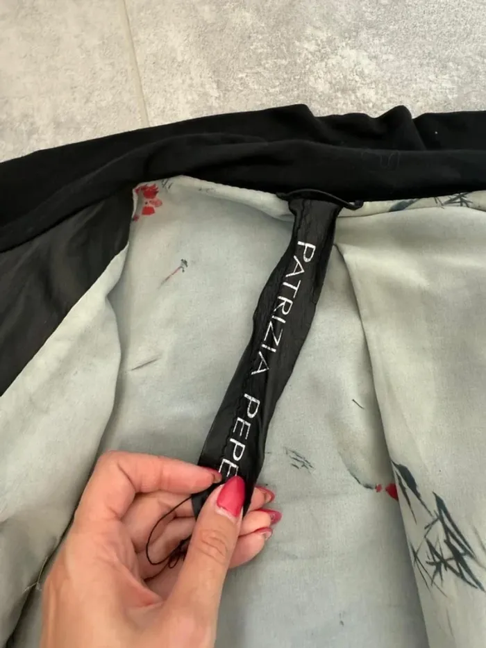 Veste en cuir Patrizia Pepe femme noire taille 40 fr, 44 italien - photo numéro 12