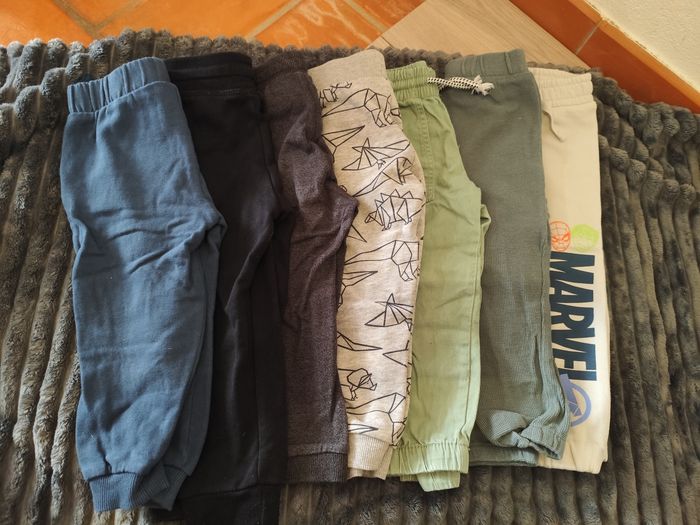 Lot de 10 pantalon plus short en 18 24 mois