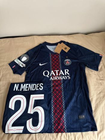 Maillot PSG 2025/2026 Nuno Mendes Badge UEFA Taille L