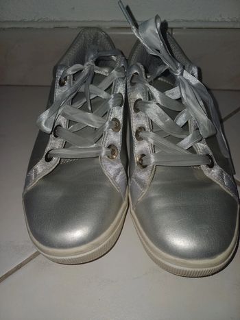 Superbes baskets femme pointure 37