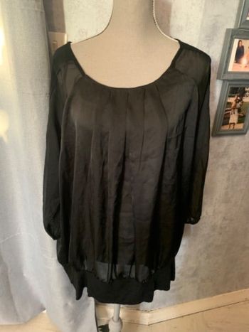 Haut women taille 50/52 + autre