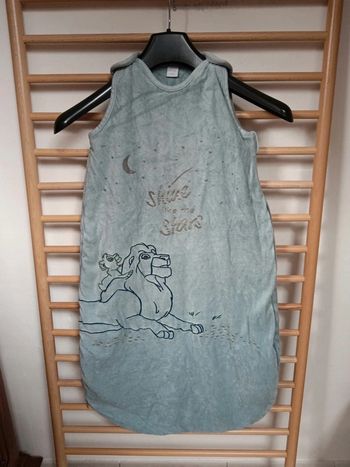 Gigoteuse disney baby roi lion